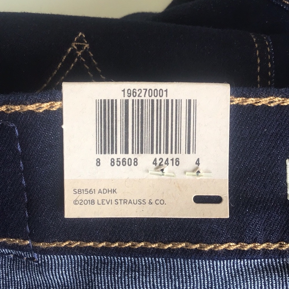 Levi’s 312 shaping slim dark blue jeans 26 x 32 Long - Picture 8 of 16